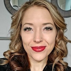 Meet your Posher, Veronica